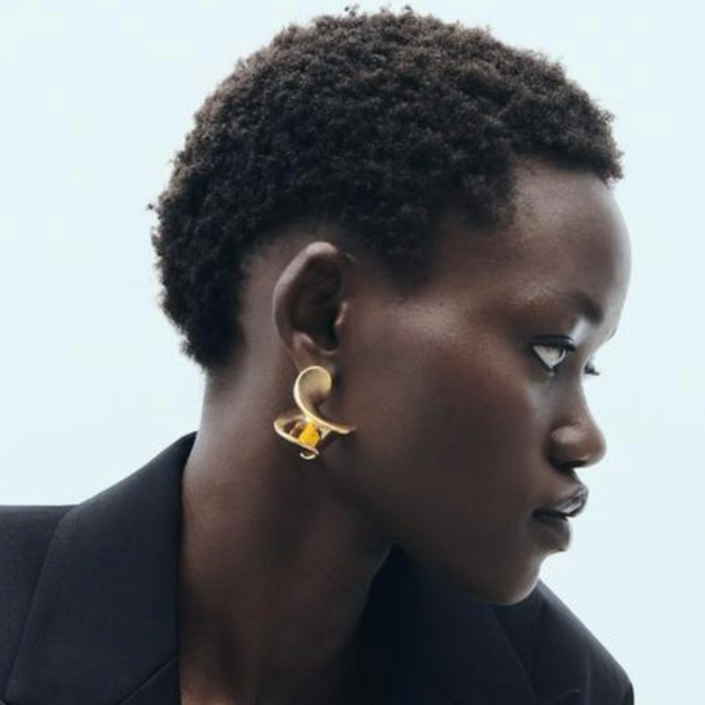 ZARA TWISTED EARRINGS